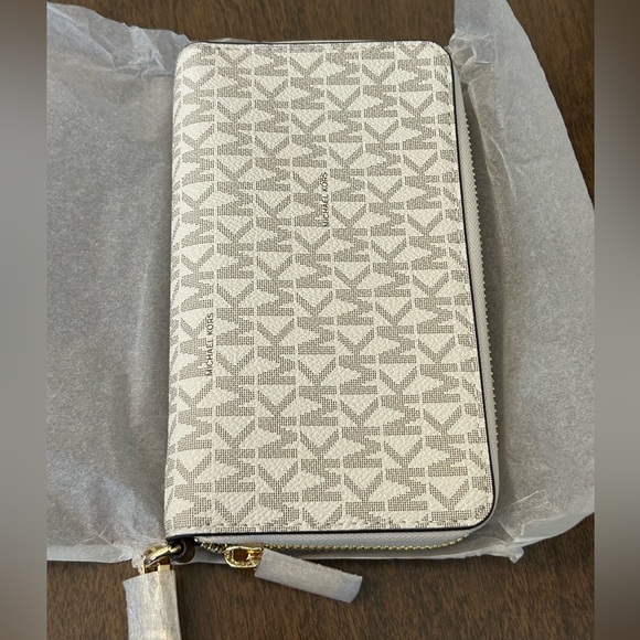 MICHAEL KORS JET SET TRAVEL LARGE FLAT MULTIFUNCTION PHONE CASE WALLET WRISTLET - Picture 4 of 11